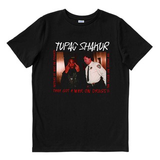 【hot sale】Tupac SHAKUR - สงครามบนแก้ว | เสื้อยืด พิมพ์ลายวงดนตรี | เพลงเมอร์ช | Unisex | เสื้อยืดเพลง | ฮิปฮอป