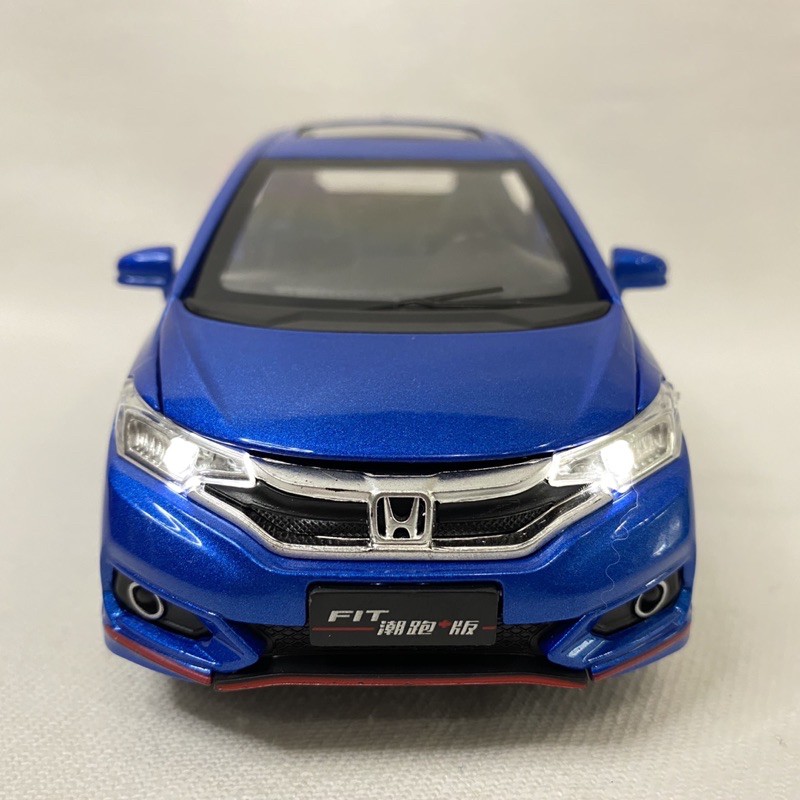 ภาพหน้าปกสินค้ารถโมเดลเหล็ก ฮอนด้า ฟิต HONDA JAZZ โมเดลรถยอดฮิต   สเกล 1/26 จากร้าน bigtoys_model.car บน Shopee