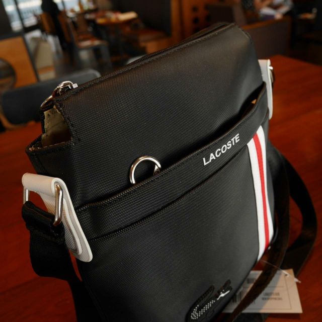 lacoste-messenger-bag-จากแบรนด์ดัง-lacoste-หนังสังเคราะห์พียูพรีเมี่ยม