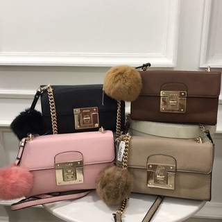 💗ALDO gold chain cross body bag with fur ball💗