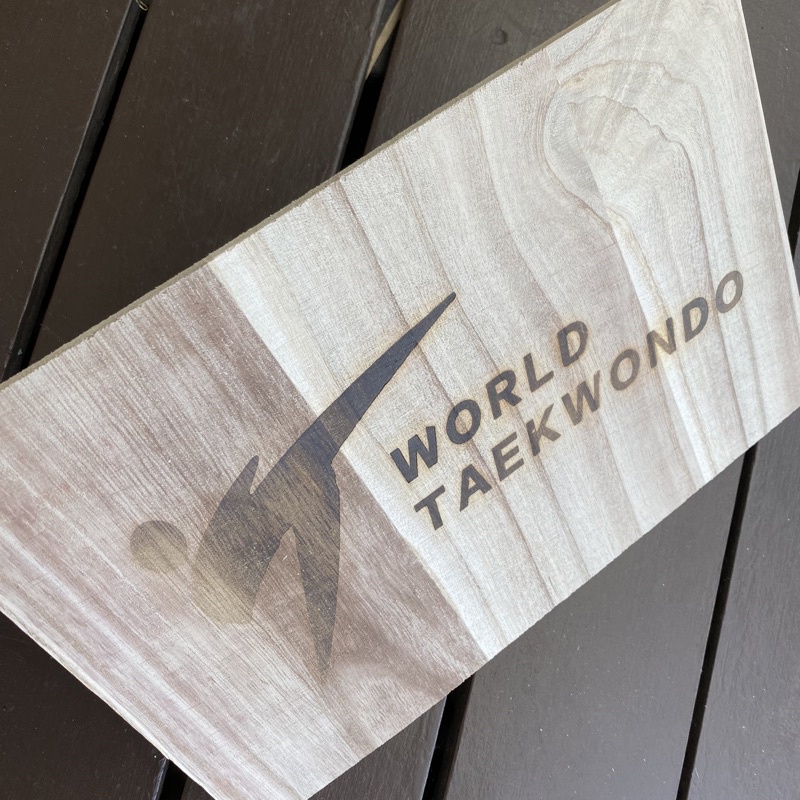 ภาพสินค้าแผ่นไม้ ไม้เตะเทควันโด้ ใช้สำหรับฝึกซ้อมเตะเทควันโด WTF World Taekwondo breaking board คาราเต้ ยูโด จากร้าน ellenwowor บน Shopee ภาพที่ 1
