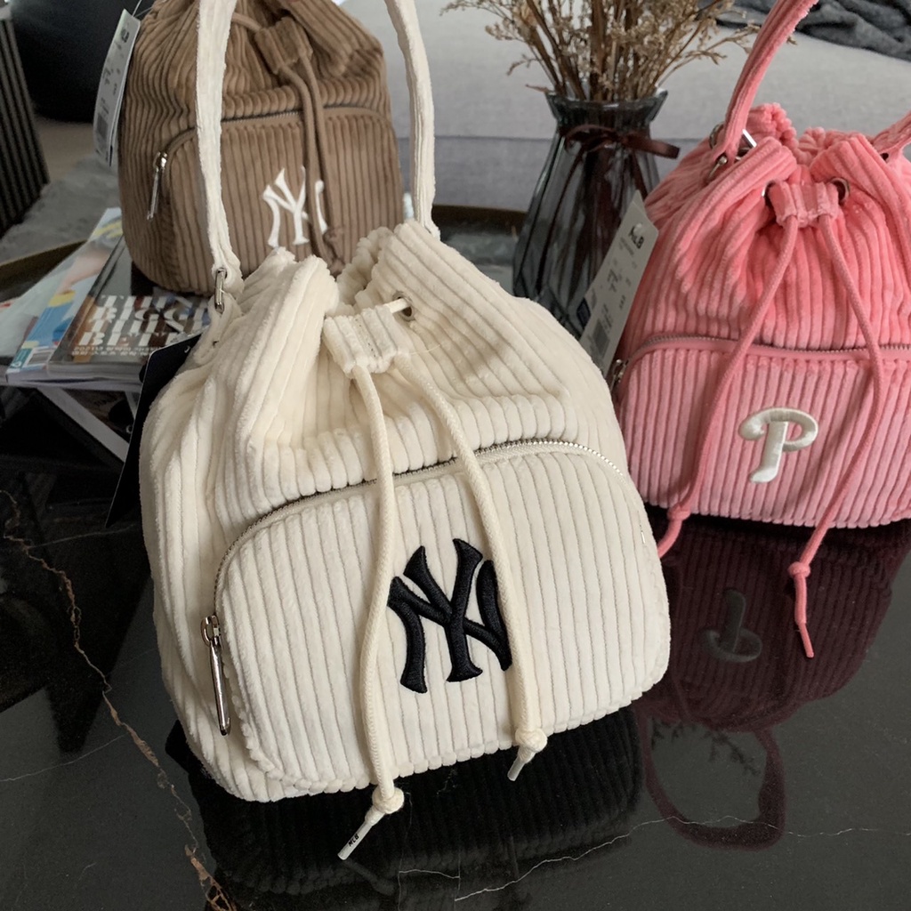 MLB Corduroy Bucket Bag New York Yankees Cream 3ABMS0416-50CRS