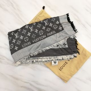 ผ้าคลุมใหล่แท้100%​ Louis Vuitton​ Scart​ Monogram Denim​ Shawl Black M71378 ‼️ก่อนกดสั่งรบกวนทักมาเช็คสต๊อคก่อนนะคะ‼️