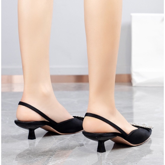คุ้มที่สุด-bb59-รองเท้าส้นสูง-1-5-นิ้ว-size-35-43-รัดส้น-หัวแหลม-แต่งอะไหล่คริสตอล-รองเท้าผู้หญิง-pre-order-0305