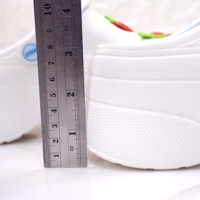 ภาพสินค้าBaoji แท้ % พร้อมส่ง รองเท้าหัวโตผลไม้ /เลิฟยู พื้นสูง 2.5 นิ้ว ไซส์ 36-40 จากร้าน pompoppluem บน Shopee ภาพที่ 1