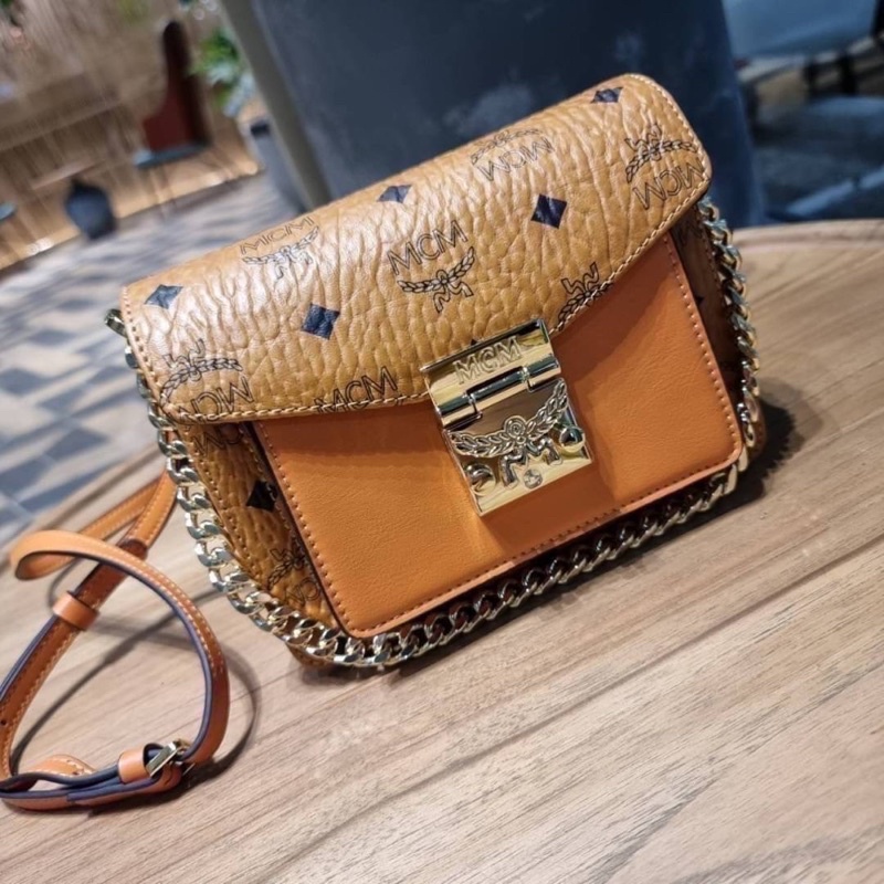 mini-patricia-crossbody-in-visetos