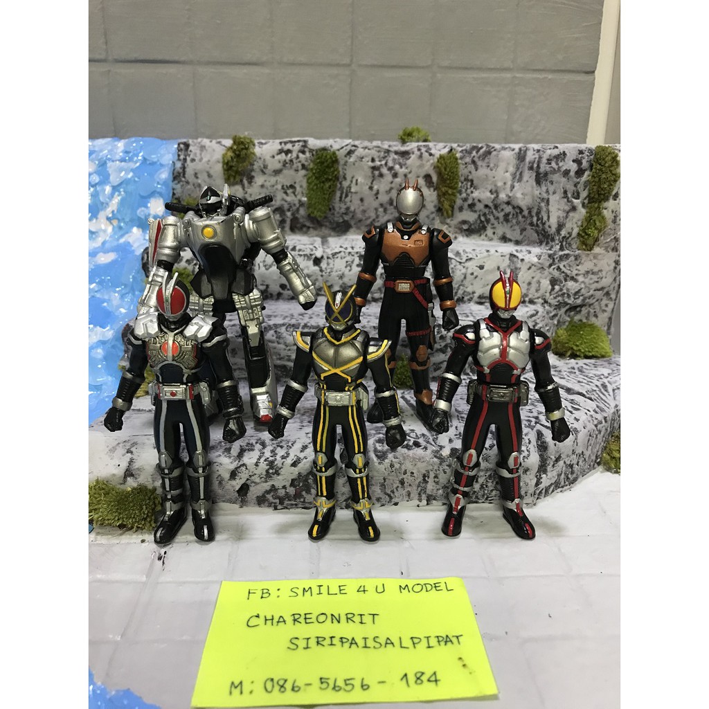 กาชาปองโมเดล Mask Rider Soft ของแท้ยกเซ็ตห้าตัว | Shopee Thailand