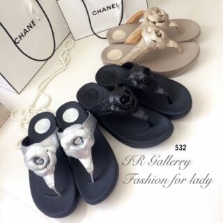 Style Fitflop แบบคีบวัสดุหนังกลิ้ตเตอร์วิ้งๆ