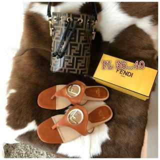 รองเท้าเเตะ Fendi พรีเมี่ยม พร้อมส่ง ไม่ต้องรอพรี