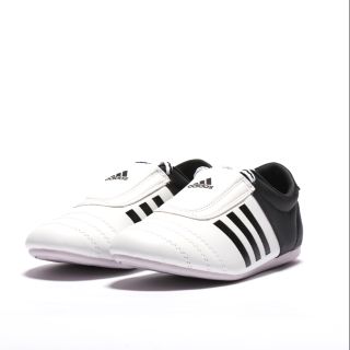 ลดราคาพิเศษ!!! 🔥 รองเท้าเทควันโด adidas Taekwondo รุ่น adi-Kick II