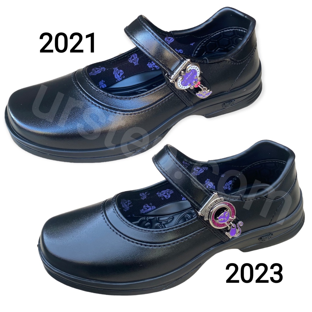 ภาพหน้าปกสินค้าCatcha รองเท้านักเรียนหญิง รองเท้าหนังดำ แคทช่า รุ่นใหม่ล่าสุด ปี 2023 ส้นสูง 1 นิ้ว