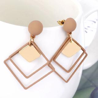 ภาพหน้าปกสินค้าFashion Geometric Earrings For Women Punk Long Hollow Square Sequins Pendant Hanging Earrings Female Elegant Statement Earrings ที่เกี่ยวข้อง