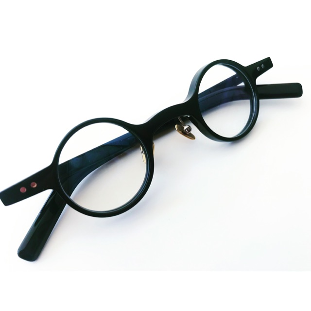 แว่นตา-แว่น-กรอบแว่น-แว่นวินเทจ-กรอบแว่นทรงกลมสีดำแว่นสายตา-classic