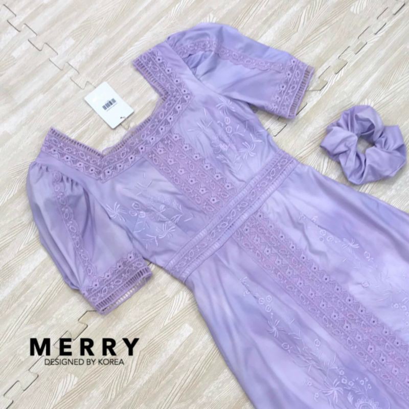 merry-maxi-dress-เดรสแฟรี่หวานๆ-กุ๊นขอบด้วยผ้าลูกไม้-มาพร้อมซิปหลังและซับในอย่างดี
