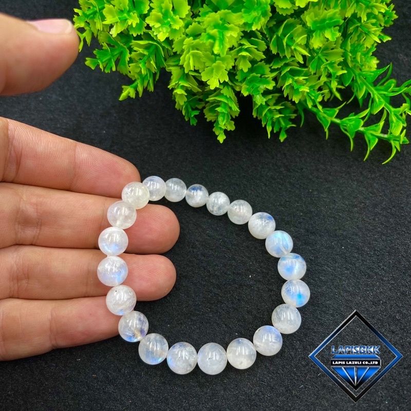 ภาพหน้าปกสินค้าNatural White Rainbow Moonstone Round Beaded Bracelet 6 mm 8 mm 10 mm size Beaded Bracelet available จากร้าน lapisbkk บน Shopee