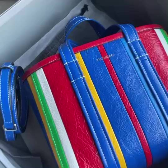 balenciaga-barbes-striped-leather-top-handle-bag-with-strap-มาเเล้ว-งานสุดสลับแท้เป็นงานที่คุณภาพดีมาก