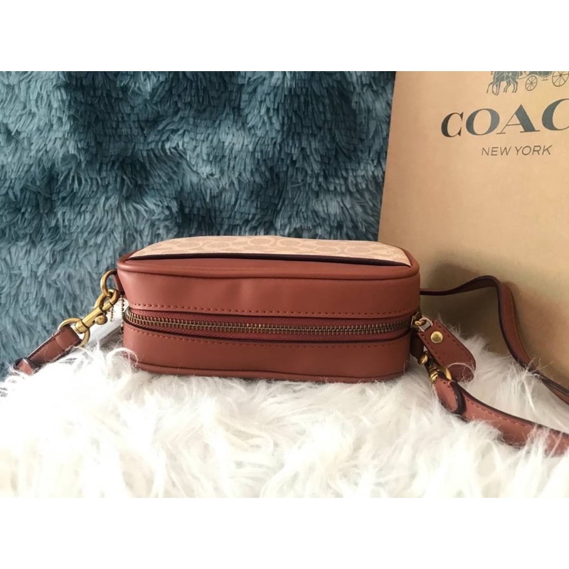 camera-bag-16-coach-1025