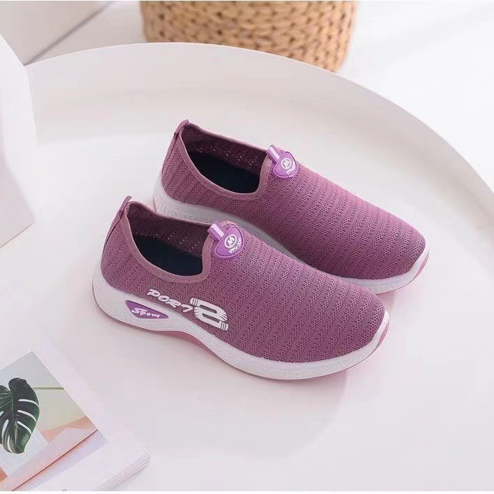 fbashop-รองเท้าทรง-slip-on-สีหวาน-ดีไซน์สุภาพ-แมทช์ง่ายใส่ได้ทุกโอกาส-นุ่มสบายเหมือนเดินบนปุยเมฆ