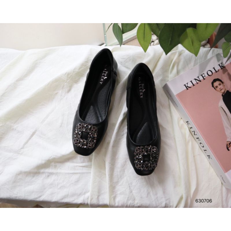 ภาพสินค้ารองเท้าคัชชู นิ่มเหมือนหนังแกะ เพ็ชรงานเทียบชวาล้อฟกี้ 706 (ทักแชท นะคะ) จากร้าน kuromiiznui บน Shopee ภาพที่ 5