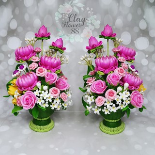 ชุดคู่ แจกัน ดอกบัวประดิษฐ์ ดอกไม้ไหว้พระ ดอกบัวปลอม ดอกบัวไหว้พระ ดอกไม้ดินปั้น จาก ดินไทย พานใบตอง (สูง 13 นิ้ว)