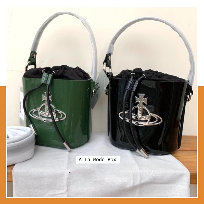 กระเป๋า-vivienne-westwood-leather-bucket-bag