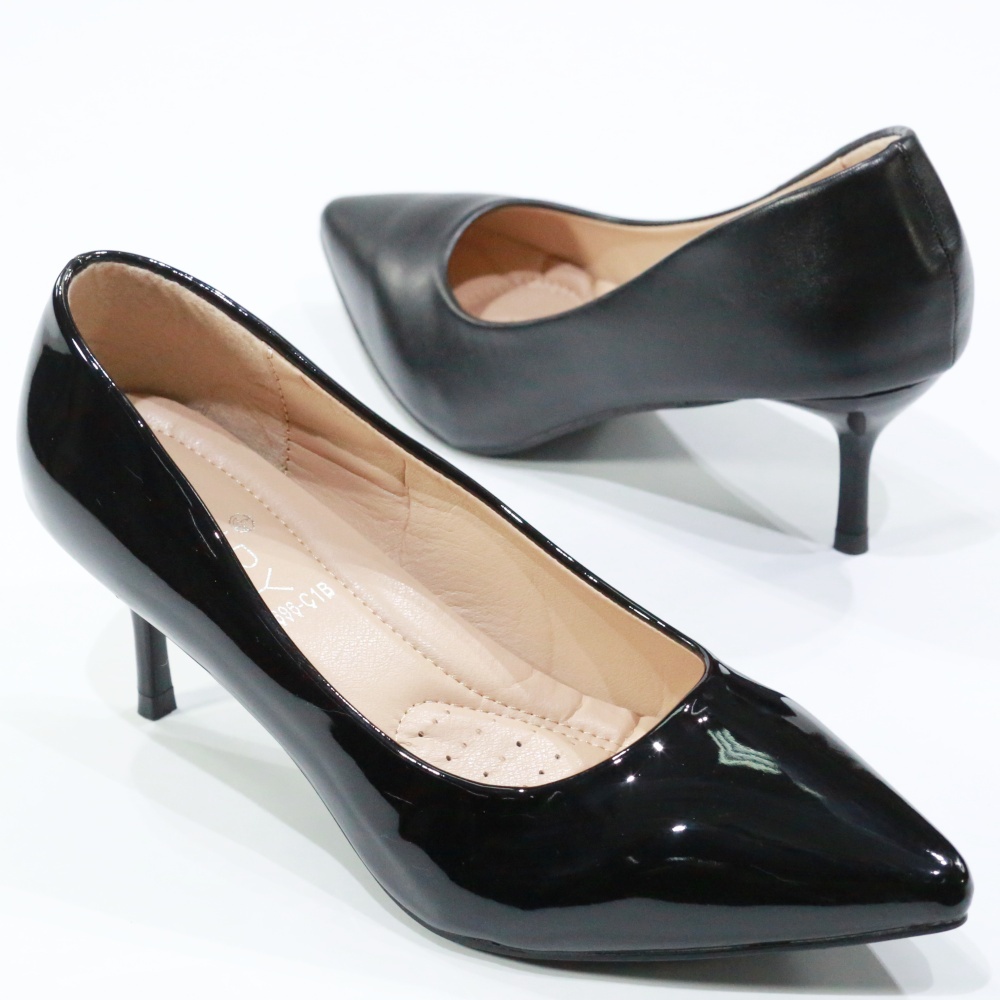ราคาและรีวิวรองเท้า 9696 รองเท้าผู้หญิง รองเท้าคัชชู หัวแหลม ส้นสูง รองเท้าคัชชูสีดำ รองเท้าส้นสูง 2.5 นิ้ว FAIRY