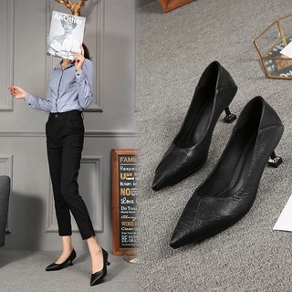 รองเท้าส้นสูงรองเท้าทำงานผู้หญิงรองเท้าหนังสีดำขนาดเล็ก