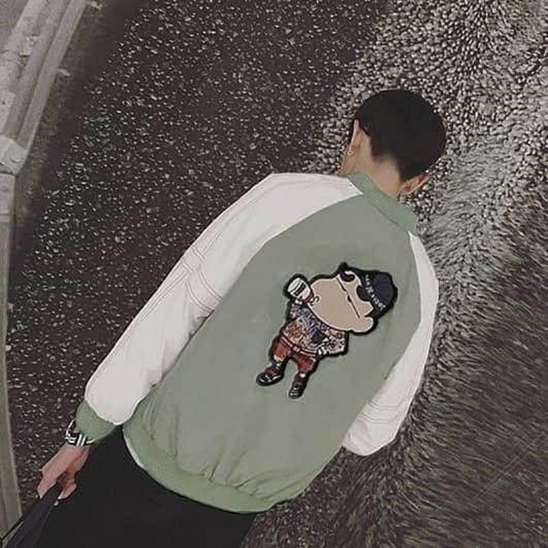 ส่งฟรีจ้า-เสื้อคลุมแจ๊คเก็ตทูโทนสีเขียว-แขนสีขาว-ด้านหลังปักลายชินจัง
