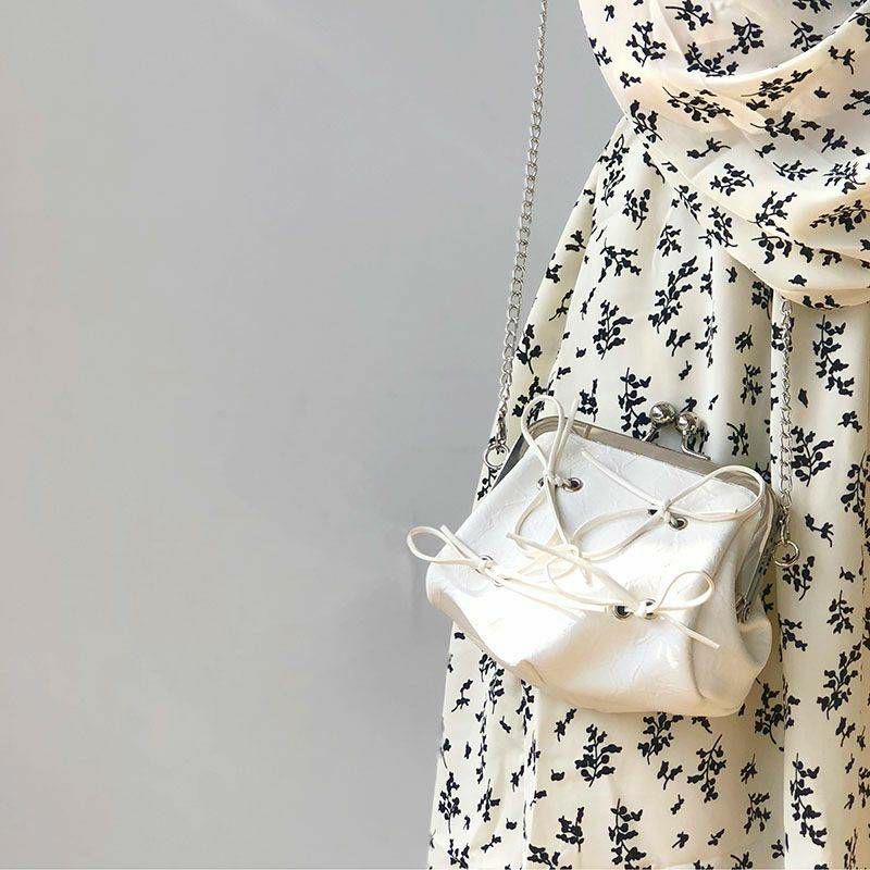 กระเป๋าสะพายข้าง-กระเป๋าหนัง-สีขาว-bowie-mini-bag