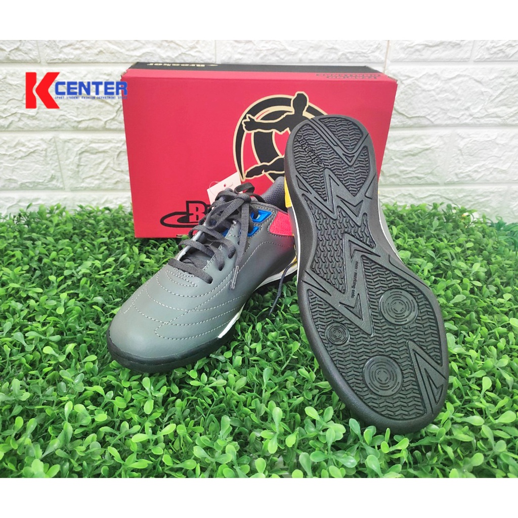 ภาพหน้าปกสินค้าBreaker Futsal รองเท้าฟุตซอล รุ่น BK1115 จากร้าน kcenter2 บน Shopee