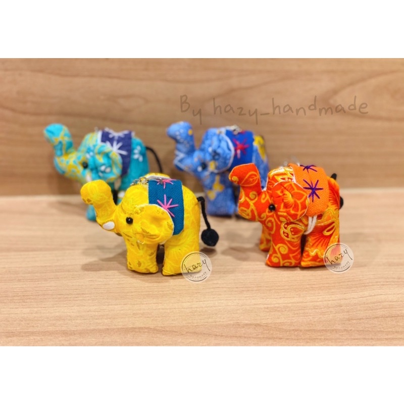 พวงกุญแจช้าง-elephant-keychain-ขนาดตัวประมาณ-7x7-cm-ผ้าไทย-ของฝากน่ารัก-handmade-ของชำร่วย-ของพื้นเมือเชียงใหม่