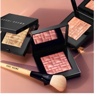 ค่าส่ง18฿ทั่วไทย !! อ่านรายละเอียดก่อนกดสั่งซื้อ BOBBI BROWN HIGHLIGHTING POWDER FULL SIZE 8 G. MOON GLOW CODE D58