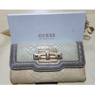 กระป๋าสตางค์ Guess สีนู้ด