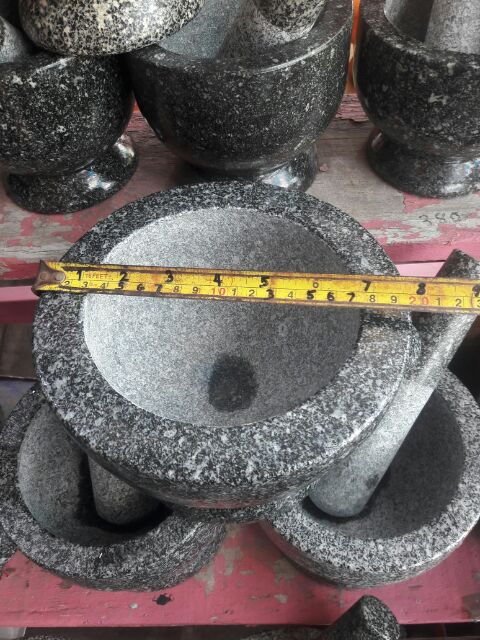 แถมโมบายเปลือกหอย-ครกหินอ่างศิลา-สาก-mortar-pestle-โบราณ-งานแฮนด์เมด-hand-made-ขนาด-7-7-5นิ้ว-สูง-5-5-6-นิ้ว