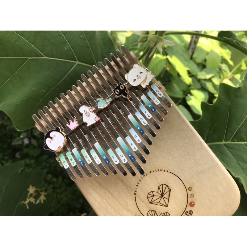 แม่เหล็กติดคาลิมบา-มินิมอล-ของตกแต่งคาลิมบา-ของประดับ-อุปกรณ์-kalimba-accessories-แม่เหล็กติดตู้เย็น-ราคาถูก-น่ารัก