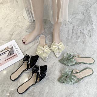 ภาพหน้าปกสินค้า🔥Hot Sale Pointed slippers female summer net red flat bottom Baotou wear sandals female new Korean version of the fairy ที่เกี่ยวข้อง