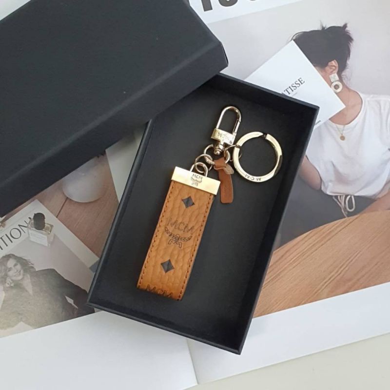 พวงกุญแจ MCM Genuine Lether Keychain ส่งฟรี Shopee Thailand