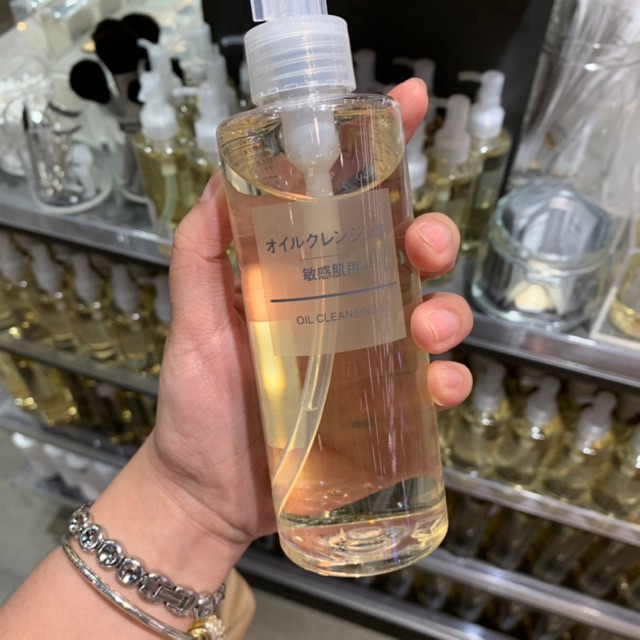 muji-100-cleansing-oil-น้ำมันล้างเครื่องสำอาง-มี-2-สูตร-ของแท้-จากช้อป