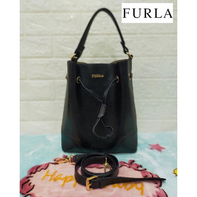 furla-bag-แบรนด์แท้-มือสอง-ถือได้สะพายได้-สภาพดี-สีดำ-สภาพสวยค่ะ-ไม่มีตำหนิหนัก