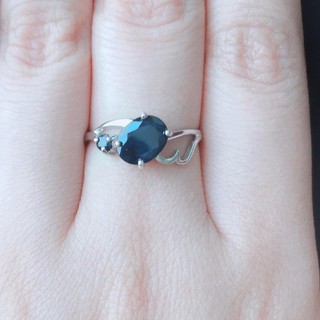 แหวนพลอยแท้ ไพลินสีน้ำเงินเข้ม (Blue Sapphire)เงินแท้ 92.5 %   รุ่น GR1736-BS