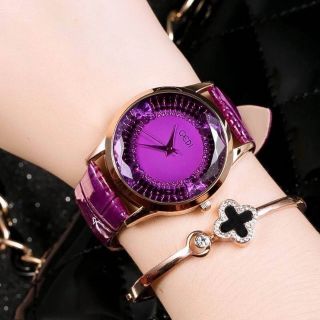 Gedi watch  กันน้ำ 
สินค้าแท้ 100% 
- พร้อมกล่อง แบรนด์
ราคาเรือนละ 650 บาท