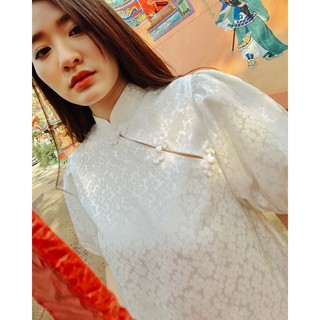 ภาพหน้าปกสินค้าTee Apparels Xue Er Top เสื้อคอจีนสีขาว ที่เกี่ยวข้อง