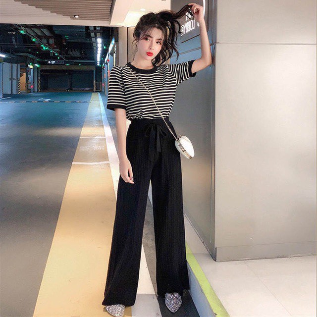 ชุดเข้าเซทเสื้อยืดแขนสั้นเสื้อ-กางเกงขายาวทรงกระบอก-ชุดลำลองผู้หญิง-เสื้อผ้าแฟชั่นเกาหลีสีดำสีครีม