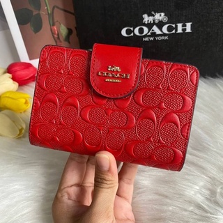 COACH C5896 MEDIUM CORNER ZIP WALLET IN SIGNATURE LEATHER