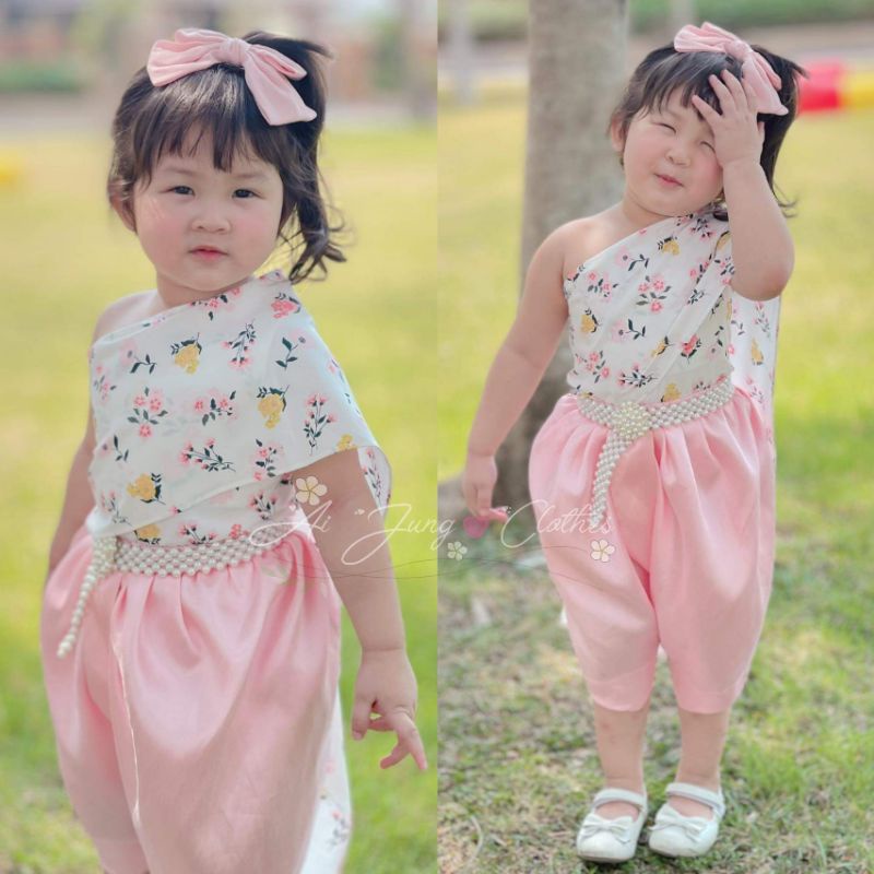 ชุดไทยเด็กแม่ชบา สไบสำเร็จลายดอก ผ้าไหมอิตาลี่ นุ่มไม่ร้อน พร้อมส่ง มุมมองที่ 5