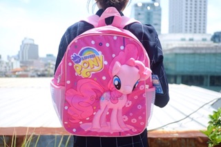 ภาพขนาดย่อของภาพหน้าปกสินค้ากระเป๋าเป้ Pinkie Pie สีชมพู My Little Pony มายลิตเติ้ลโพนี่ 15x12นิ้ว จากร้าน hausoftukkata บน Shopee