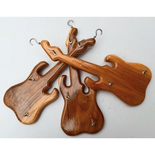 กีต้าไม้แขวนกุญแจ ก. 9 ซม. (1 ชิ้น) สูง 25 ซม. งาน Handmade สำหรับแขวนกุญแจ/หมวก/เสื้อผ้า