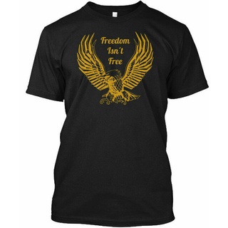 [100% Cotton] เสื้อยืดคลาสสิก พิมพ์ลาย Gold On Black Freedom Isnt Free - Isnt Gildan HBhikc67OIcodk43