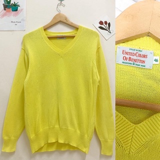 United color of Beneton 🇺🇸 Sweater เสื้อแขนยาว สีเหลือง ไหมพรม สีเขียว คอวี เสื้อกันหนาว สเวตเตอร์