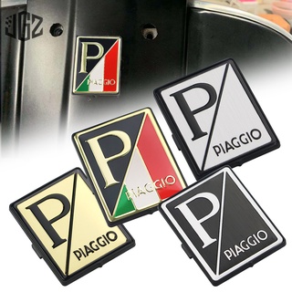 ภาพหน้าปกสินค้าแผ่นป้ายโลโก้ P PIAGGIO ลายธงอิตาลี สำหรับติดจมูกรถจักรยานยนต์เวสป้า ที่เกี่ยวข้อง